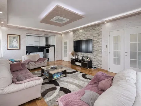 Sale, house, 180m², Gornja Gorica, Podgorica - image 2