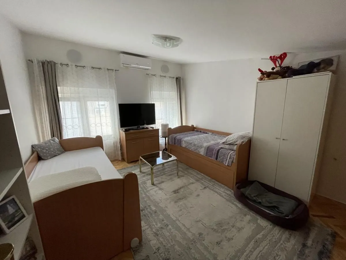 Prodaja, trosoban stan, 95m², Centar, Novi Sad
