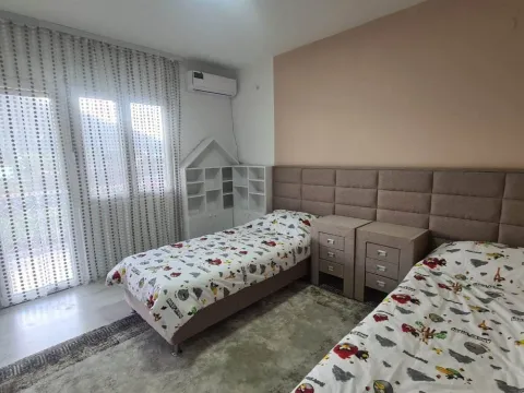 Izdavanje, dvosoban stan, 140m², Podgorica, Crna Gora - image 13