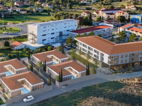 Prodaja, kuća, 250m², Donja Gorica, Podgorica - image 1