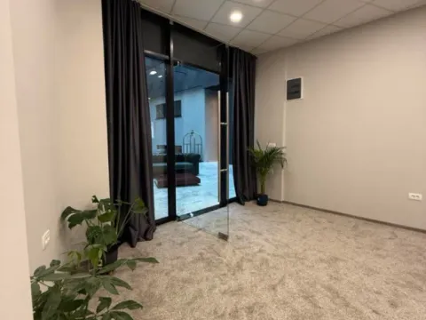 Rent, office space, 65m², Bečići, Budva - image 4