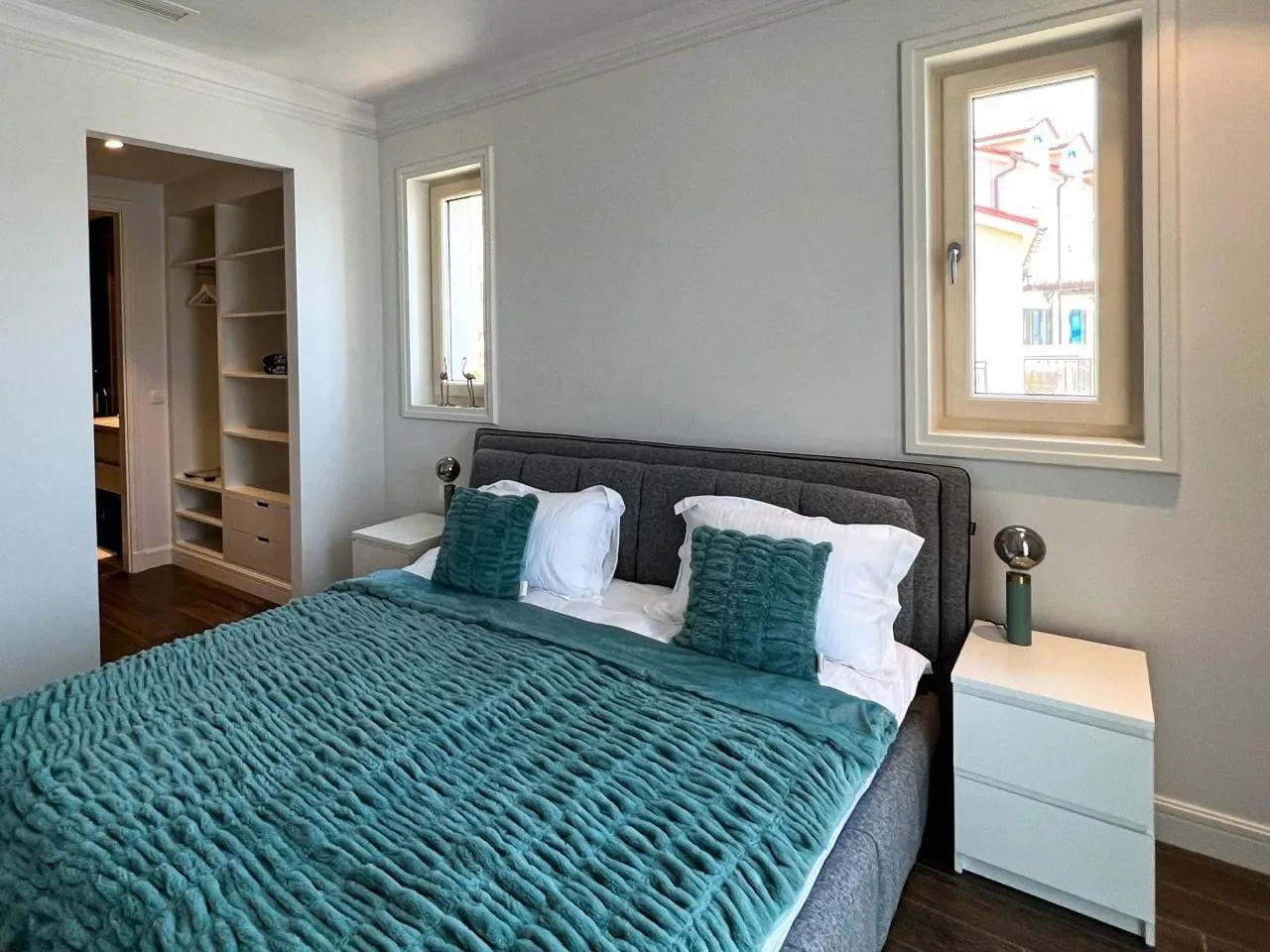 Prodaja, trosoban stan, 290m², Luštica, Tivat