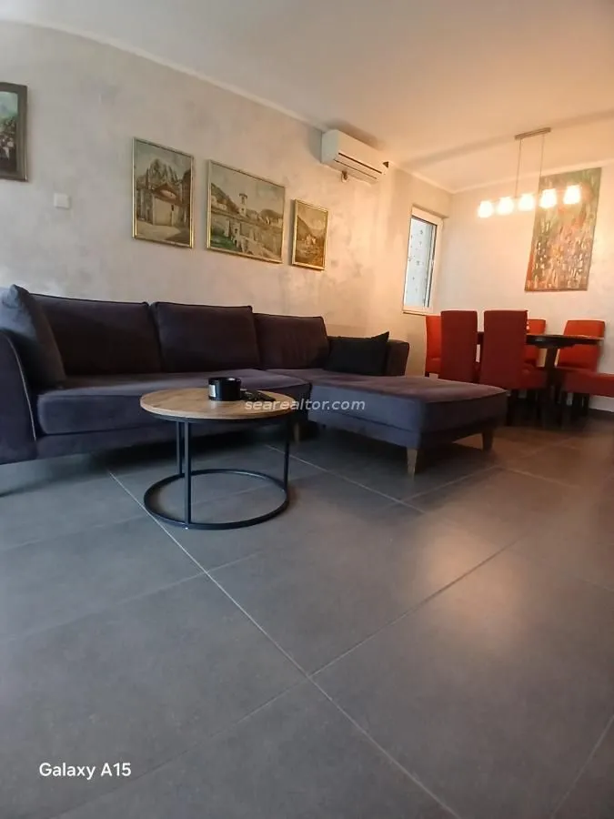 Prodaja, dvosoban stan, 54m², Dobrota, Kotor