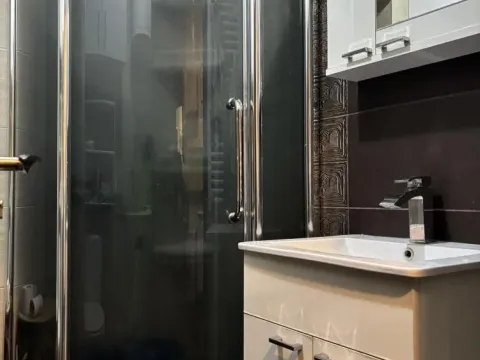 Izdavanje, trosoban stan, 49m², Bulbulder, Zvezdara Sve Podlokacije - image 14