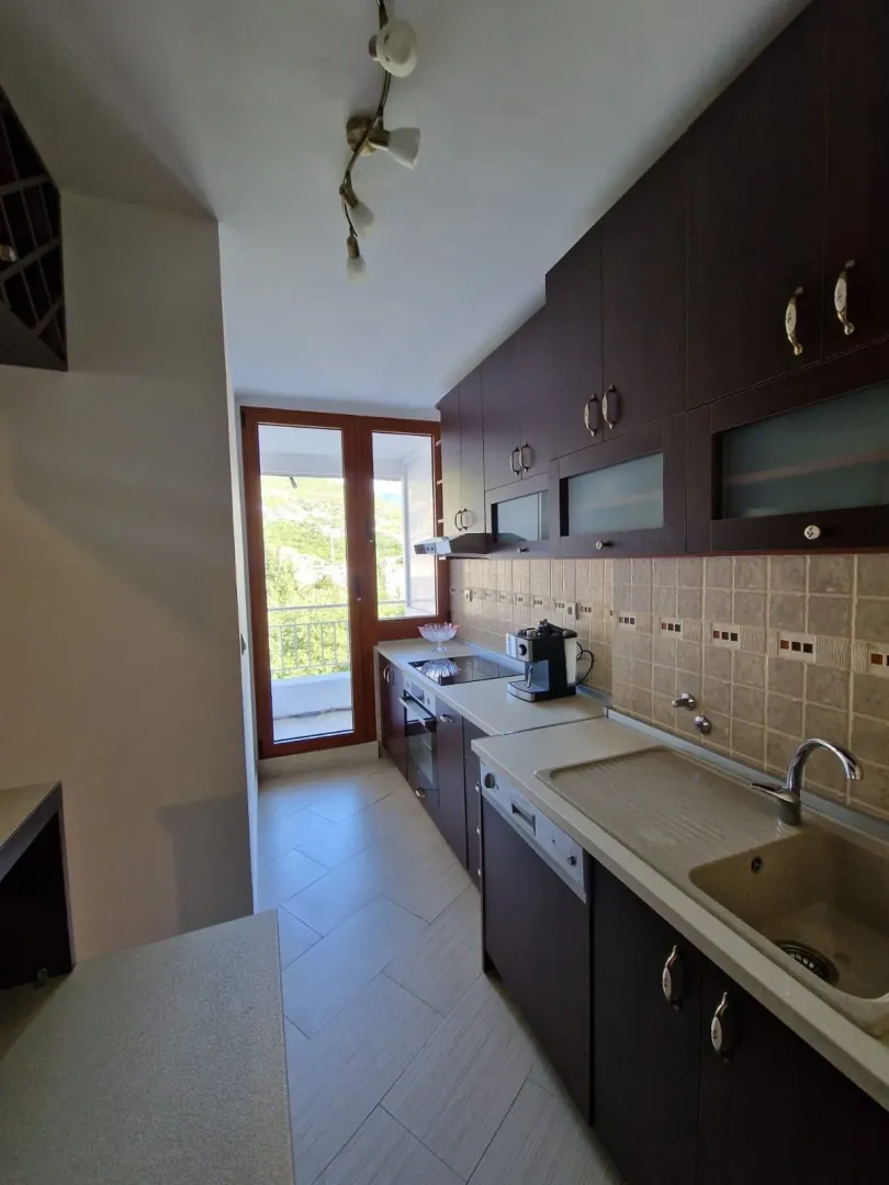 Rent, three bedroom apartment, 110m², Centar, Tivat