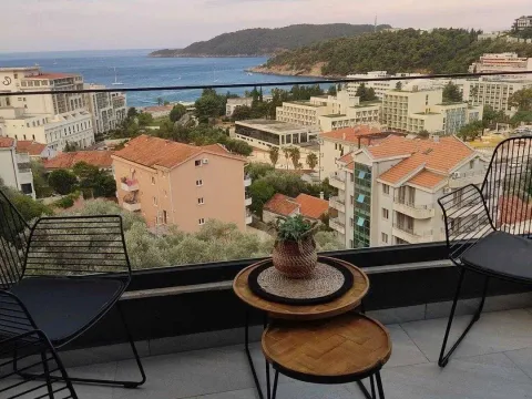 Sale, three bedroom apartment, 84m², Bečići, Budva - image 2