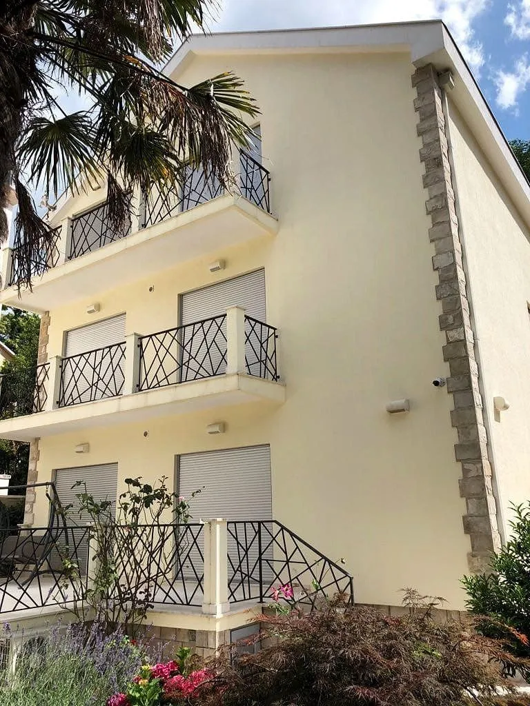 Sale, house, 390m², Stoliv, Kotor