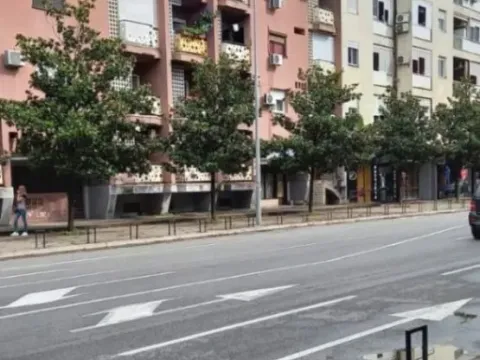 Izdavanje, jednosoban stan, 42m², Centar, Podgorica