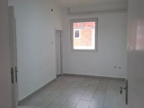 Rent, office space, 90m², Mali Mokri Lug, Zvezdara Sve Podlokacije - image 3