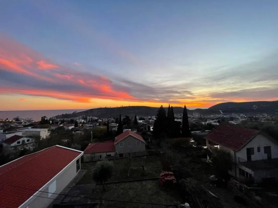 Sale, house, 240m², Sutomore, Bar