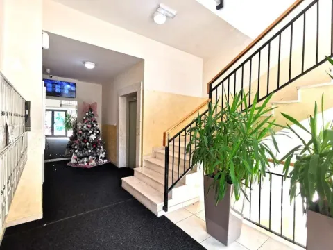 Rent, one bedroom apartment, 47m², City Kvart, Podgorica - image 11
