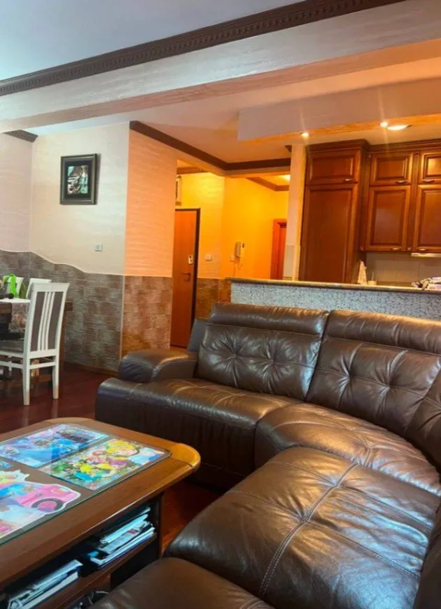 Izdavanje, jednosoban stan, 69m², Budva, Crna Gora