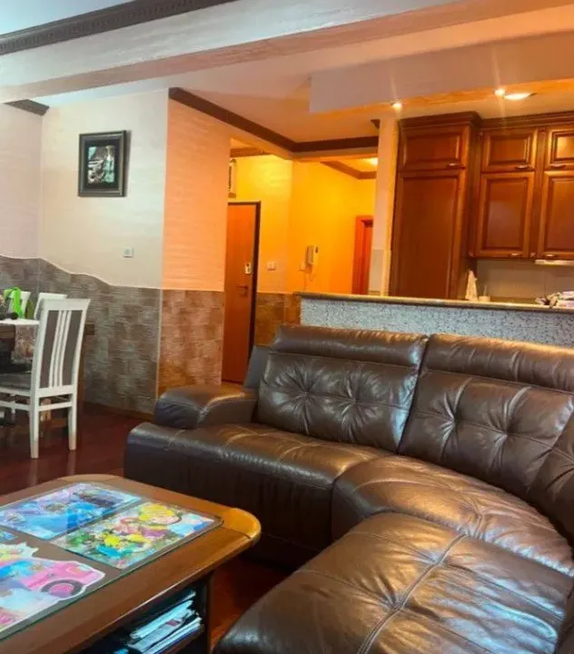 Izdavanje, jednosoban stan, 69m², Budva, Crna Gora