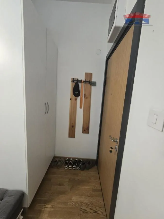 Izdavanje, jednosoban stan, 45m², Socijalno, Novi Sad Sve Podlokacije