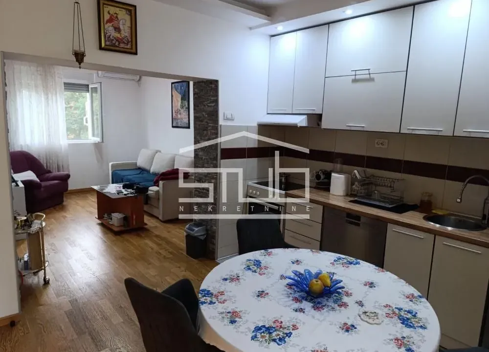 Prodaja, trosoban stan, 56m², Vidikovačka Padina, Beograd
