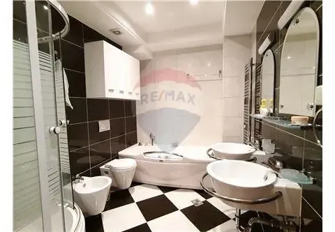 Izdavanje, dvosoban stan, 125m², Centar, Podgorica - image 11