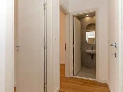 Izdavanje, dvosoban stan, 68m², Podgorica, Crna Gora - image 2