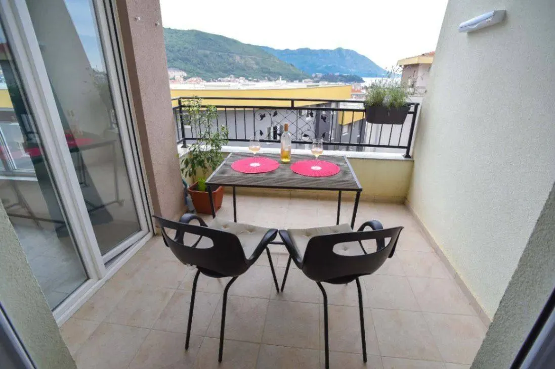 Izdavanje, jednosoban stan, 46m², Dubovica, Budva