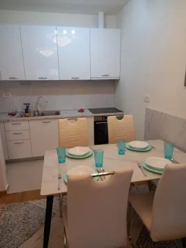Izdavanje, jednosoban stan, 50m², City Kvart, Podgorica - image 3