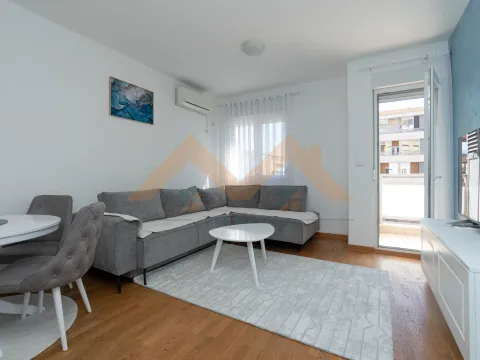 Izdavanje, jednosoban stan, 43m², City Kvart, Podgorica - image 2