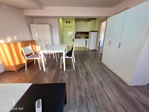 Sale, three bedroom apartment, 59m², Borča 1, Borča Sve Podlokacije - image 5