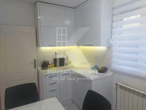 Prodaja, kuća, 190m², Konik, Podgorica - image 18