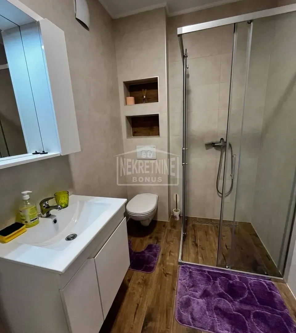 Prodaja, trosoban stan, 63m², Centar, Subotica