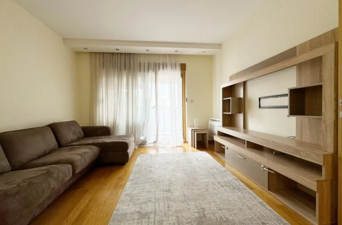 Izdavanje, trosoban stan, 95m², Preko Morače, Podgorica