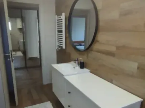 Izdavanje, trosoban stan, 110m², Zagorič, Podgorica - image 9