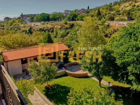 Izdavanje, kuća, 300m², Zagorič, Podgorica - image 42