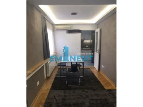 Rent, three bedroom apartment, 70m², Kalenić Pijaca, Vračar Sve Podlokacije - image 4