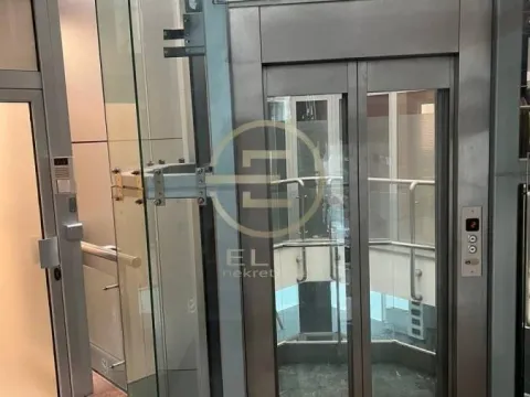 Izdavanje, poslovni prostor, 353m², Bulevar Oslobodjenja, Novi Sad Sve Podlokacije - image 11