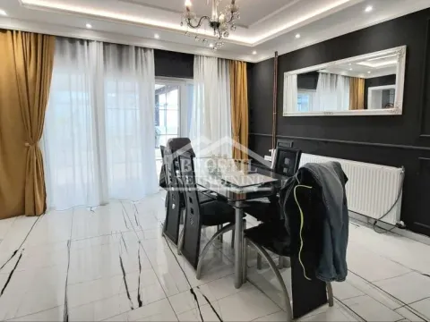 Sale, house, 220m², Palilula Sve Podlokacije, Beograd - image 3