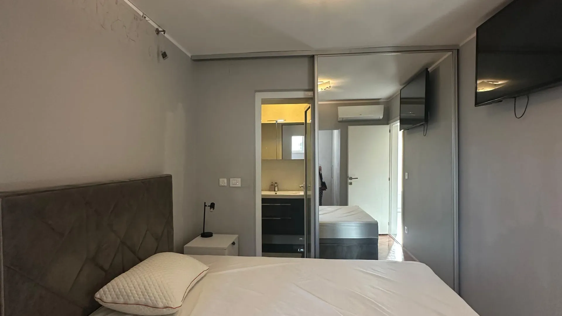 Rent, two bedroom apartment, 85m², Centar, Tivat