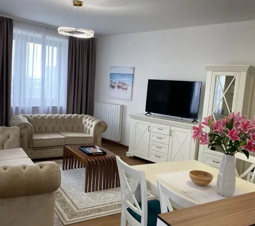 Izdavanje, trosoban stan, 121m², Savski Venac, Beograd