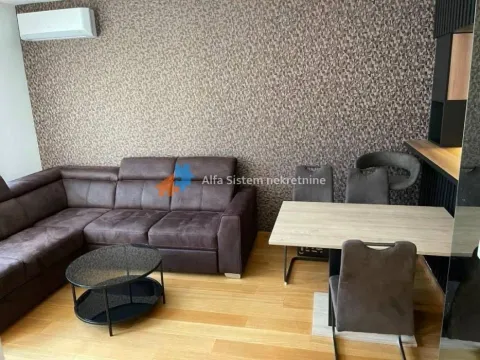 Stan in Novi Beograd Blok 65