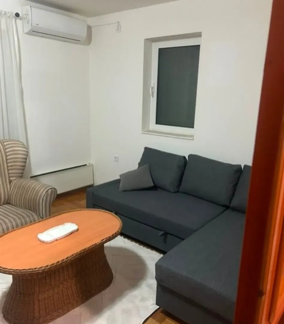 Izdavanje, garsonjera, 35m², Podgorica, Crna Gora