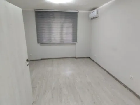 Izdavanje, poslovni prostor, 45m², Preko Morače, Podgorica - image 12