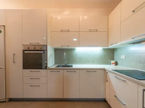 Sale, one bedroom apartment, 46m², Petrovac, Budva - image 9