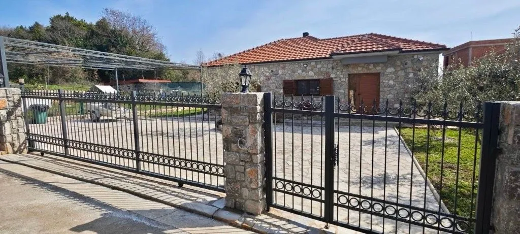 Prodaja, kuća, 96m², Krimovica, Kotor