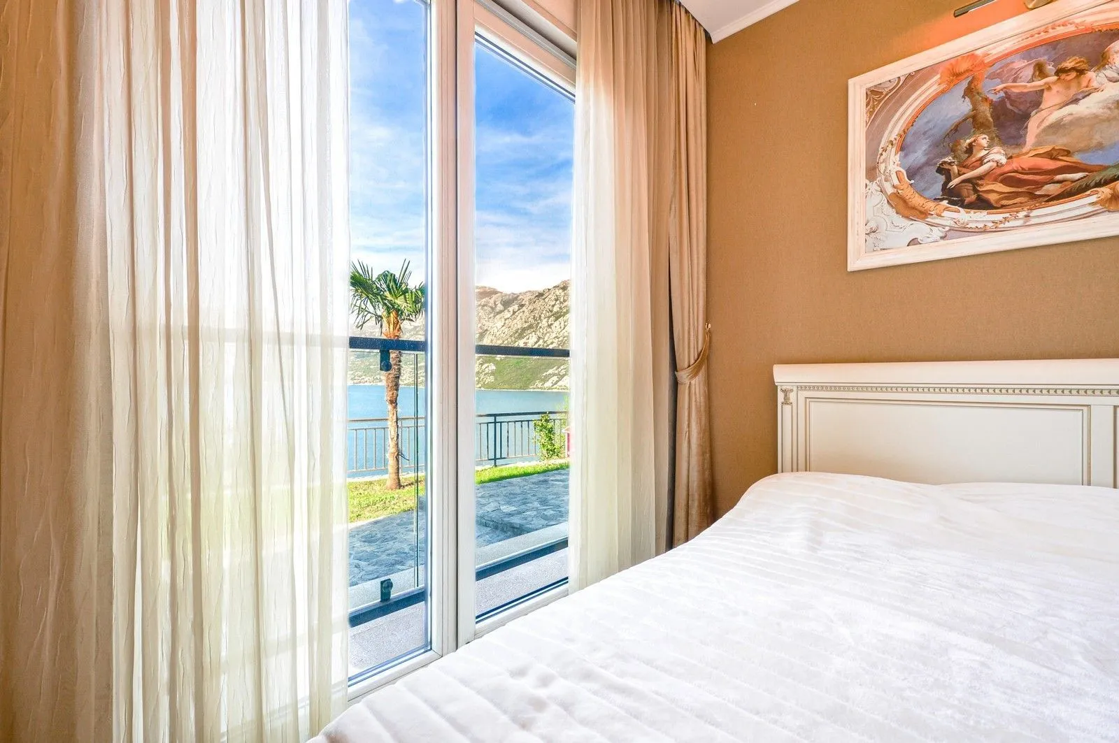 Sale, two bedroom apartment, 68m², Kostanjica, Kotor