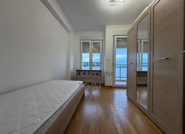 Rent, two bedroom apartment, 68m², City Kvart, Podgorica