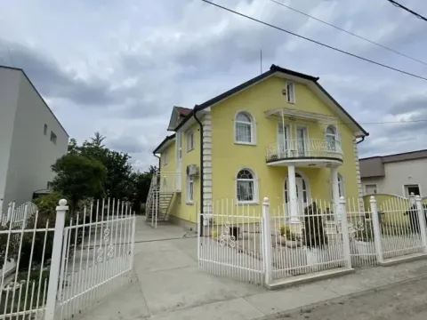 Izdavanje, kuća, 399m², Veternik, Novi Sad Sve Podlokacije - image 13