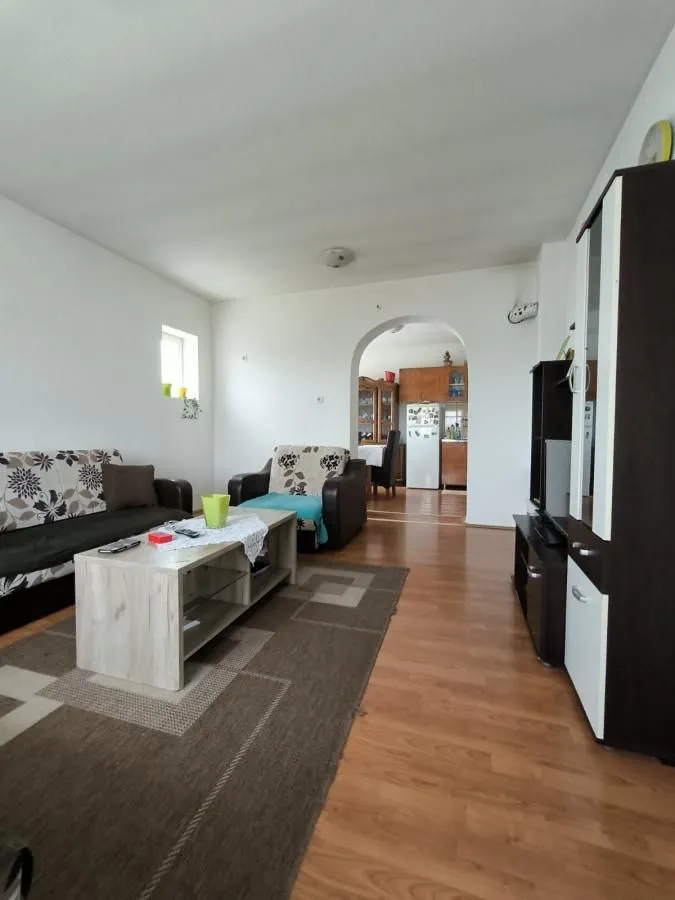 Prodaja, kuća, 194m², Ribare, Jagodina