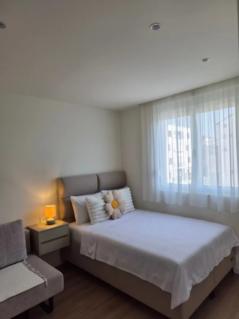 Rent, two bedroom apartment, 85m², Kalimanj, Tivat