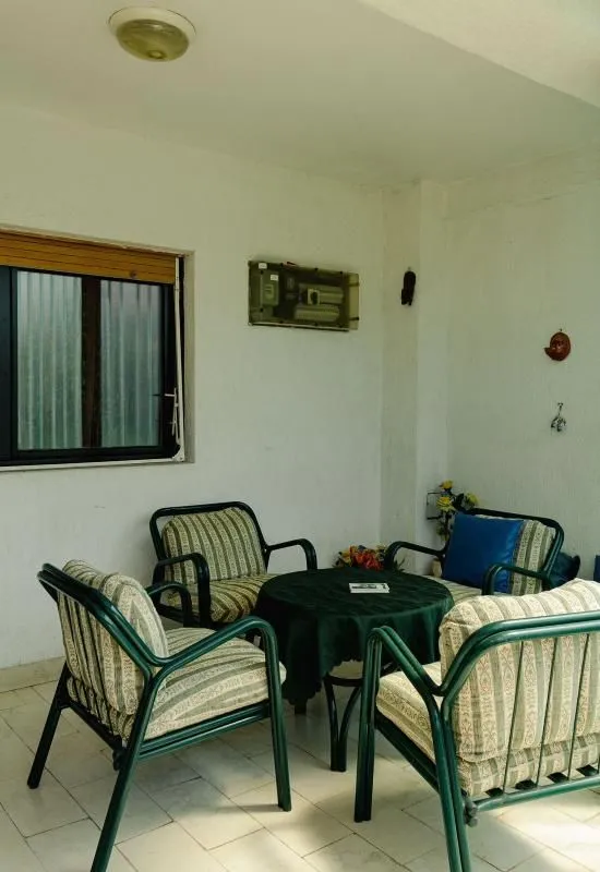 Prodaja, kuća, 400m², Zagorič, Podgorica