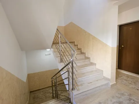 Rent, one bedroom apartment, 43m², Boreti, Budva - image 10