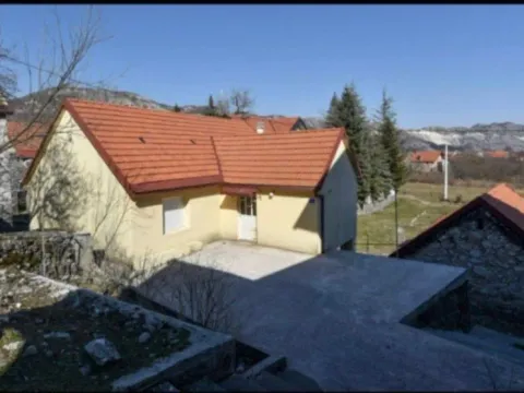 Prodaja, kuća, 70m2, Cetinje Prodaja, kuća, 70m2, Cetinje