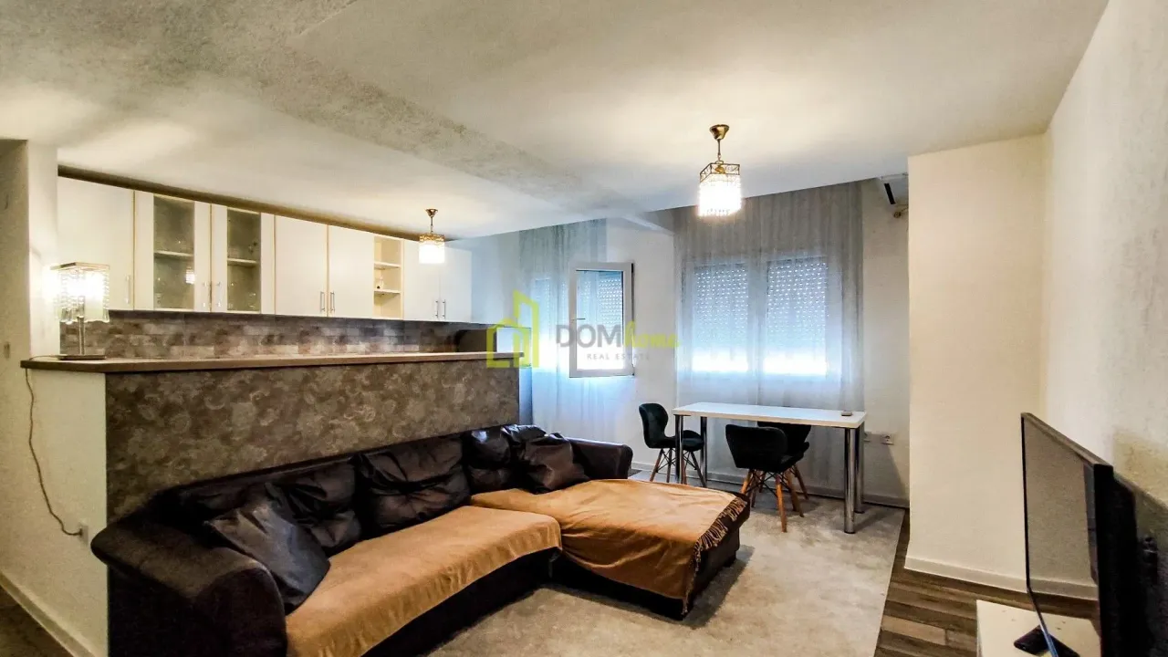 Izdavanje, trosoban stan, 70m², Centar, Podgorica