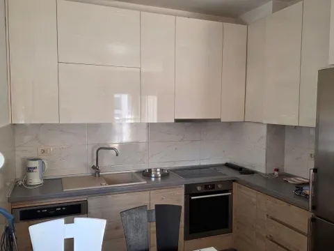 Rent, two bedroom apartment, 72m², Blok 9, Podgorica - image 7